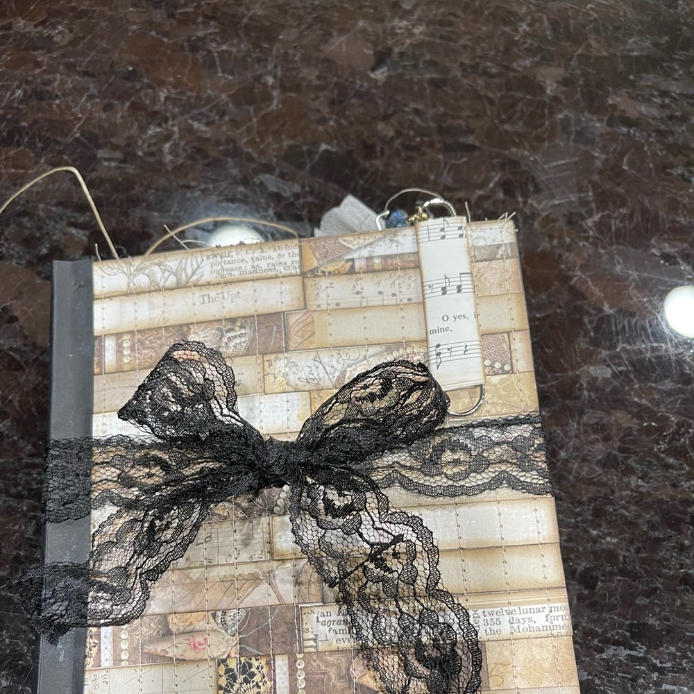 SOLD Vintage journal, 6x6 SOLD - Picture 13 of 13